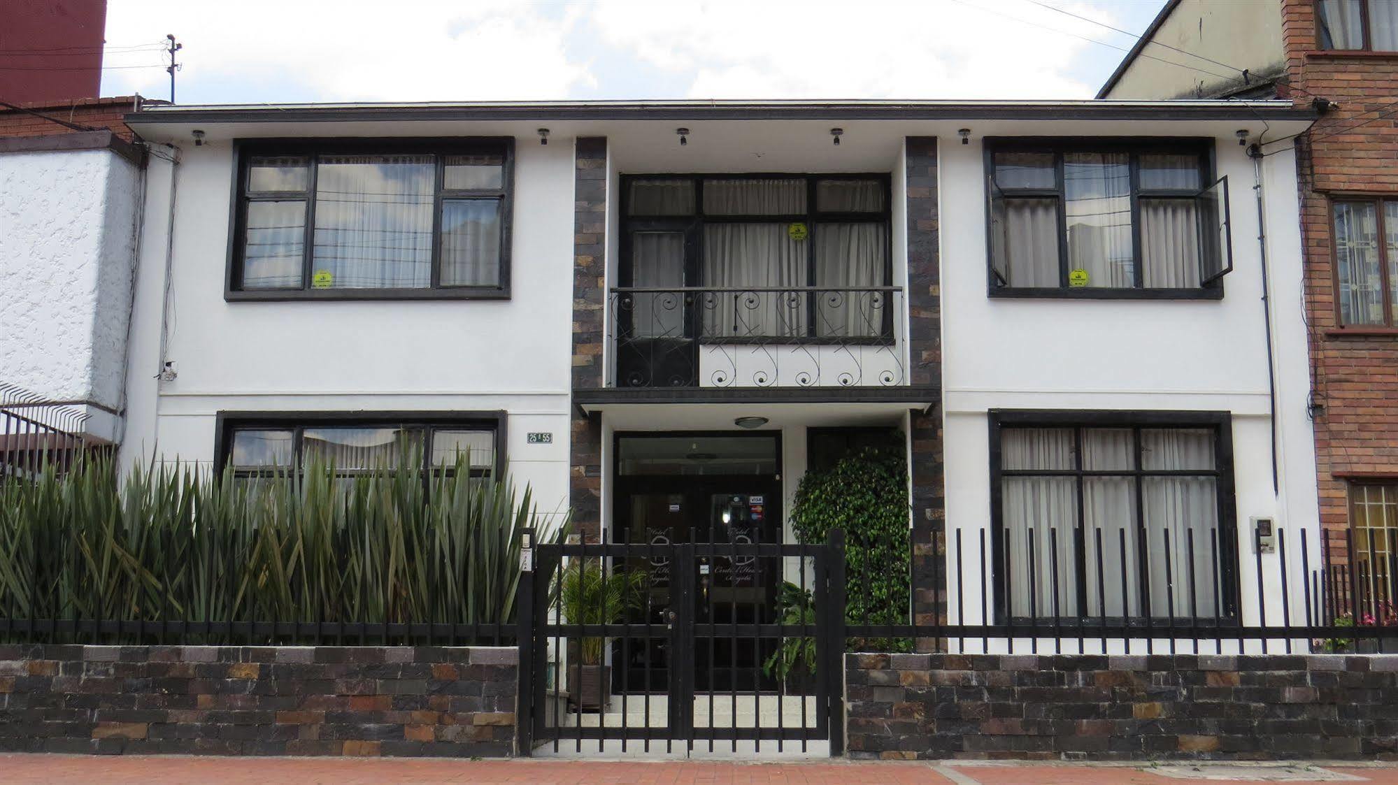 Hotel Central House A 5 Min De La Embajada Americana Bogota Buitenkant foto